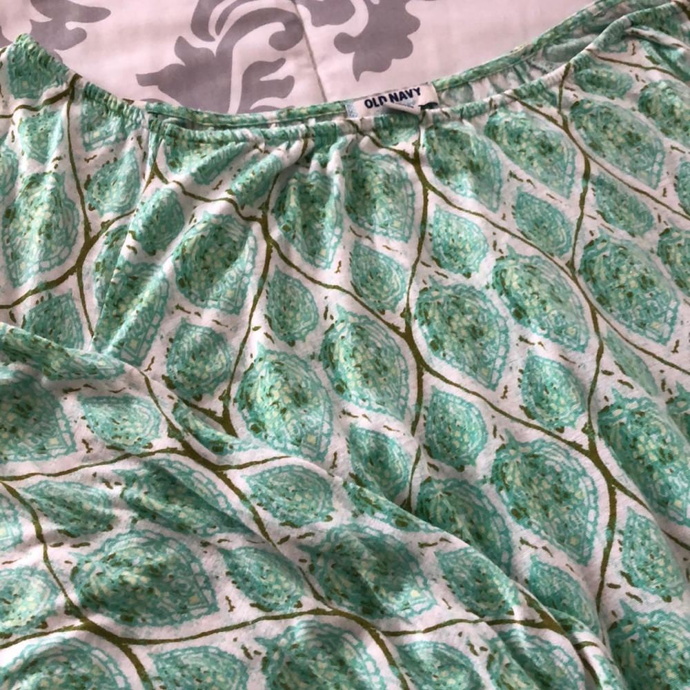 Old navy green top - Picture 2 of 2